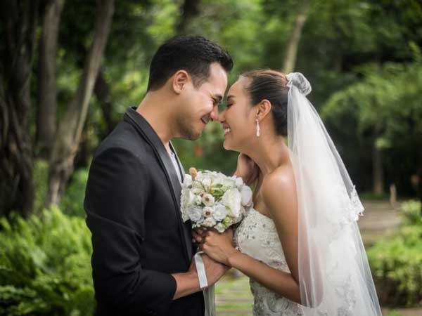 ต่างชาติสมรสกับชาวไทย